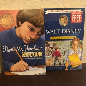 🤩 3/$10 - Lot of 2 Children’s Books - Paperback